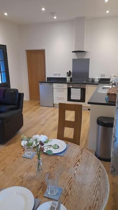 Thornmoor Barn Apartment Lifton Ngoại thất bức ảnh